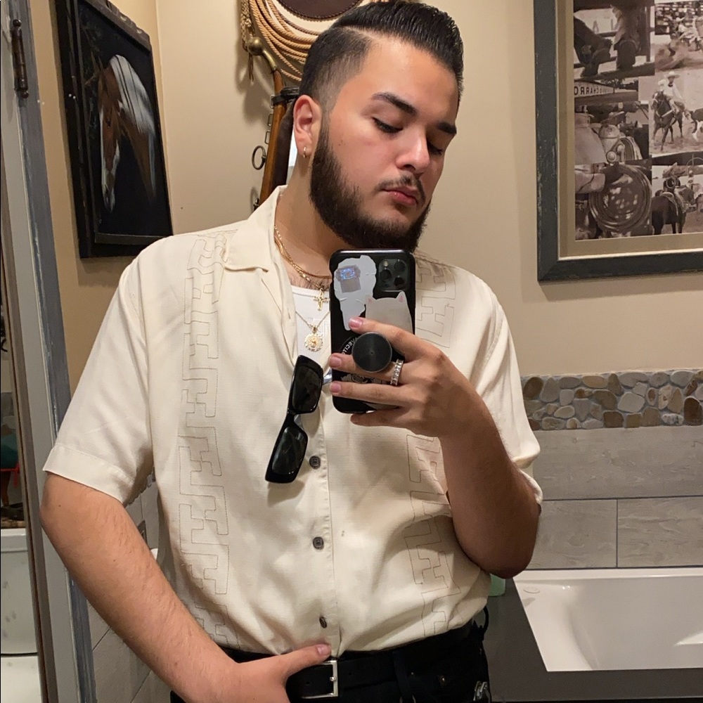 Meet your Posher, Alejandro